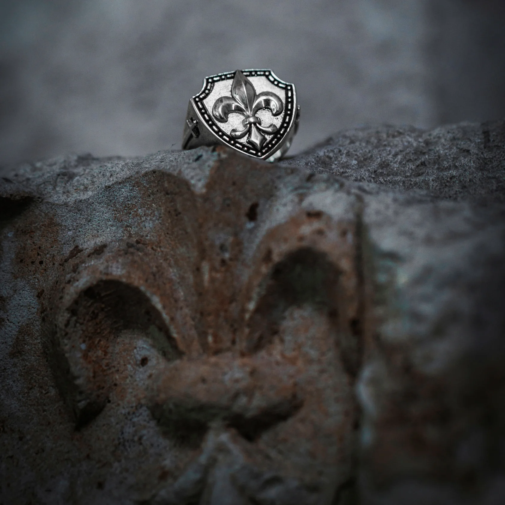 Chevalière Fleur de Lys "Regalia" - Image 6